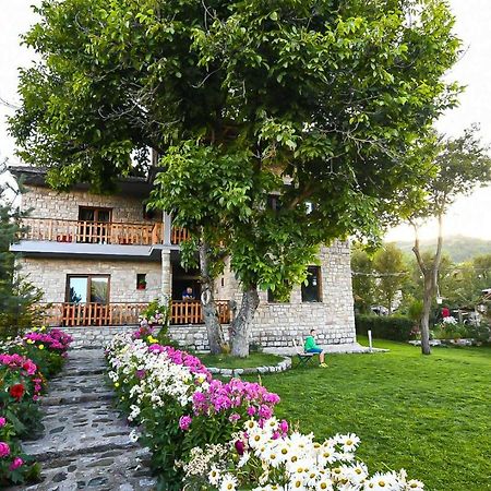 Bed and Breakfast Bujtina Shkodrani Voskopojë Exterior foto